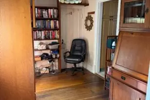 202 E 14th St, Lockport, IL 60441 - Photo 8