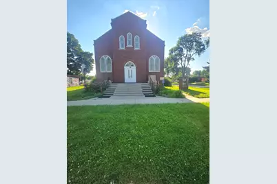 201 S College Street, Lincoln, IL 62656 - Photo 2