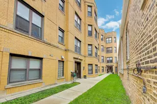 1655 N Fairfield Ave, Chicago, IL 60647 - Photo 2