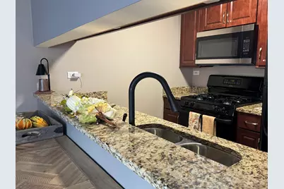 1926 Prairie Square #302, Schaumburg, IL 60173 - Photo 4