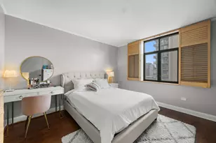 630 N State St, Chicago, IL 60654 - Photo 12