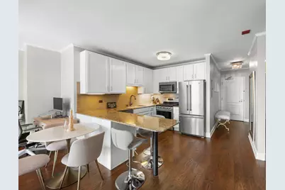 630 N State Street #1909, Chicago, IL 60654 - Photo 10