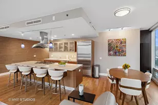 340 E Randolph St, Chicago, IL 60601 - Photo 6
