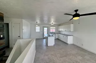 510 Greencastle Dr, Wyanet, IL 61379 - Photo 4