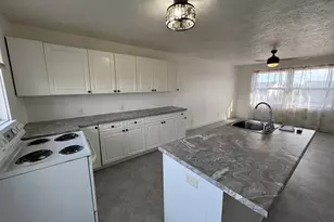 510 Greencastle Dr, Wyanet, IL 61379 - Photo 6