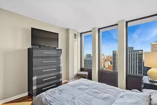 100 E Walton St, Chicago, IL 60611 - Photo 14