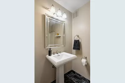 100 E Walton Street #33A, Chicago, IL 60611 - Photo 16