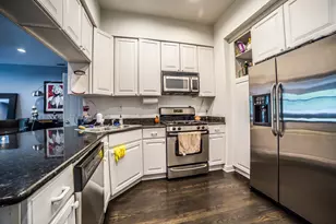 2629 N Ashland Ave, Chicago, IL 60614 - Photo 10