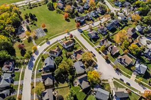 300 Churchill Ln, Aurora, IL 60504 - Photo 30