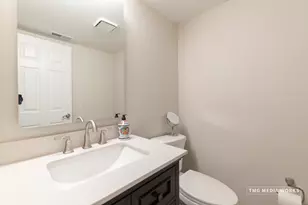 300 Churchill Ln, Aurora, IL 60504 - Photo 18