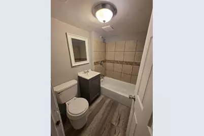 8221 S Houston Avenue, Chicago, IL 60617 - Photo 10