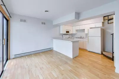 13 Saint Thomas Colony #7, Fox Lake, IL 60020 - Photo 4