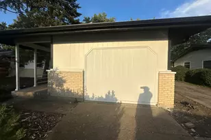 595 W Elk Grove Blvd, Elk Grove Village, IL 60007 - Photo 2