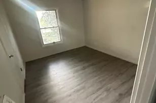 595 W Elk Grove Blvd, Elk Grove Village, IL 60007 - Photo 12