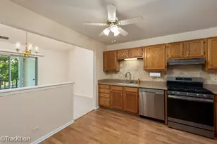 802 Butternut Ln, Mount Prospect, IL 60056 - Photo 8