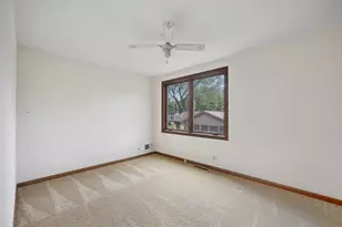 265 Sunset Dr, Lakewood, IL 60014 - Photo 14