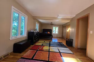 25W201 Summit Dr, Naperville, IL 60563 - Photo 16