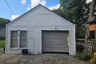 2038 Ruby St, Melrose Park, IL 60164 - Photo 2