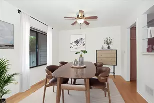 928 Longmeadow Ct, Lake Barrington, IL 60010 - Photo 4