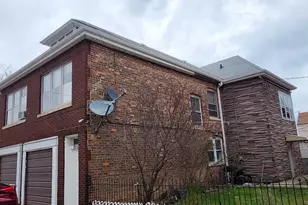 3915 S Sacramento Ave, Chicago, IL 60632 - Photo 6
