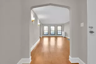 2213 E 68th St, Chicago, IL 60649 - Photo 12