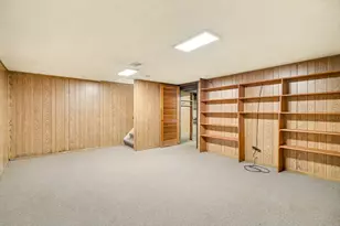 8663 Gregory Ln, Des Plaines, IL 60016 - Photo 18