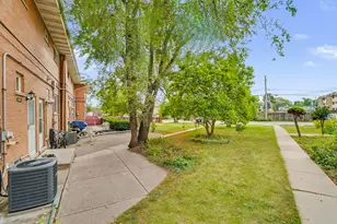 8663 Gregory Ln, Des Plaines, IL 60016 - Photo 20