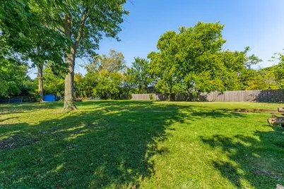 32 S Monterey Avenue, Villa Park, IL 60181 - Photo 4