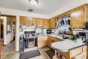 5913 W Addison St, Chicago, IL 60634 - Photo 14