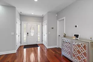 227 S Walnut Ln, Schaumburg, IL 60193 - Photo 6