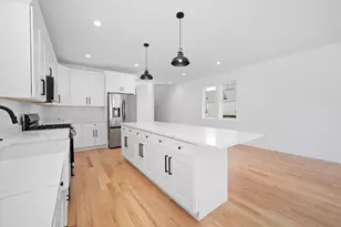 10649 S Sawyer Ave, Chicago, IL 60655 - Photo 8