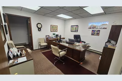 18707 Burnham Avenue, Lansing, IL 60438 - Photo 6