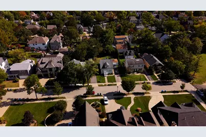 663 S Sunnyside Avenue, Elmhurst, IL 60126 - Photo 6