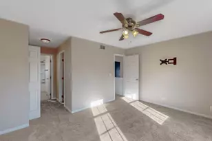 225 Mondovi Dr, Oswego, IL 60543 - Photo 38