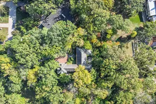 704 Bittersweet Ln, Hinsdale, IL 60521 - Photo 16