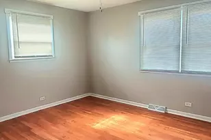 2207 Williamsburg Dr, Waukegan, IL 60085 - Photo 14