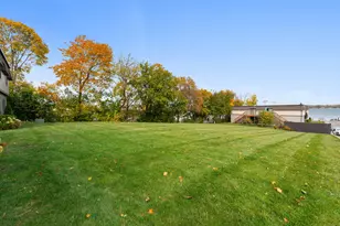 125 E Mill St, Wauconda, IL 60084 - Photo 4