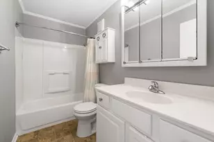 125 E Mill St, Wauconda, IL 60084 - Photo 14