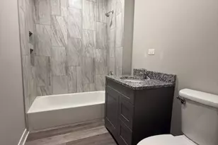 421 N Hough St, Barrington, IL 60010 - Photo 8