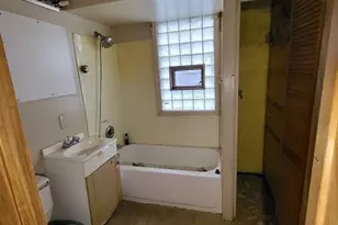 11612 S Yale Ave, Chicago, IL 60628 - Photo 8