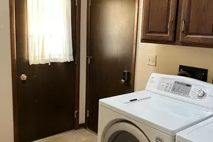 403 E Park St, Morrison, IL 61270 - Photo 10