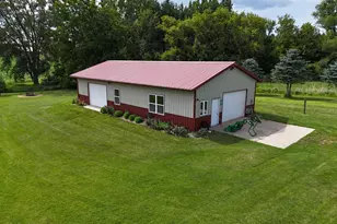 5782 N Brown Rd, Dakota, IL 61018 - Photo 18