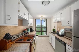 5100 N Marine Dr, Chicago, IL 60640 - Photo 6