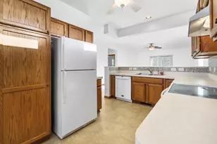 3310 Stakes Ln, Grayslake, IL 60030 - Photo 8