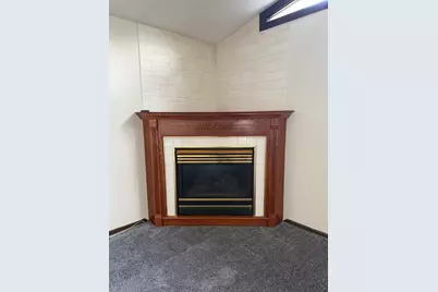 1009 Ave C, Rock Falls, IL 61071 - Photo 4