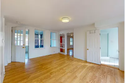 371 S McHenry Avenue, Crystal Lake, IL 60014 - Photo 10