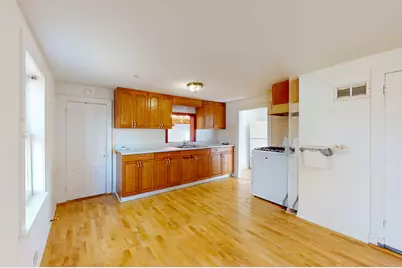 371 S McHenry Avenue, Crystal Lake, IL 60014 - Photo 8