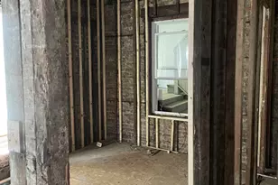 12310 S Yale Ave, Chicago, IL 60628 - Photo 10