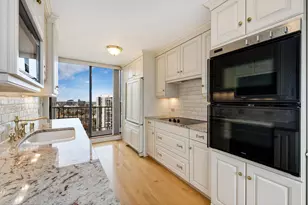 1410 N State Pkwy, Chicago, IL 60610 - Photo 14