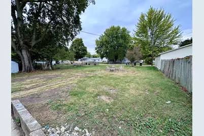 704 W 7th Street, Sterling, IL 61081 - Photo 14